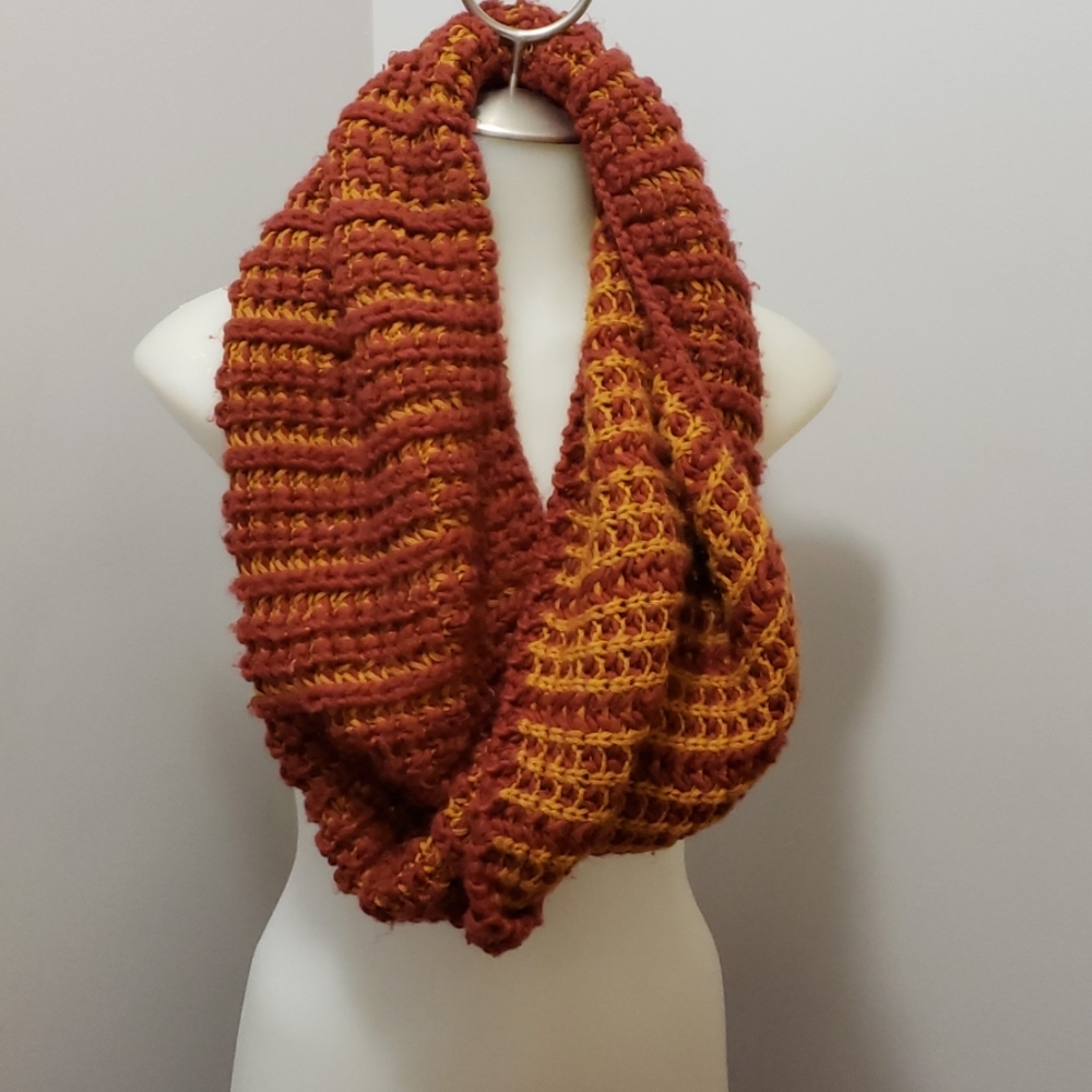 Knit infinity scarf